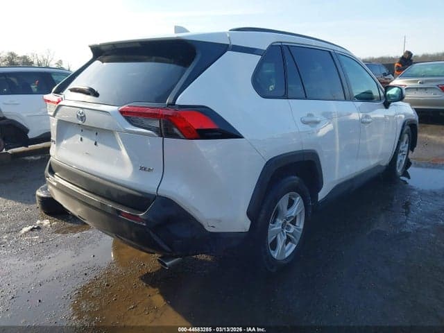 2021 TOYOTA RAV4 XLE 4