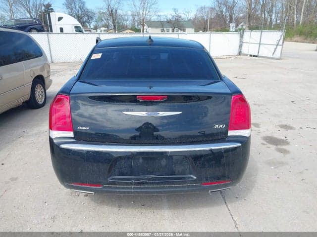 2018 CHRYSLER 300 LIMITED AWD 15