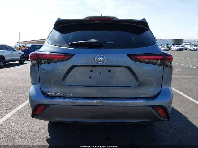 2024 TOYOTA HIGHLANDER PLATINUM 17