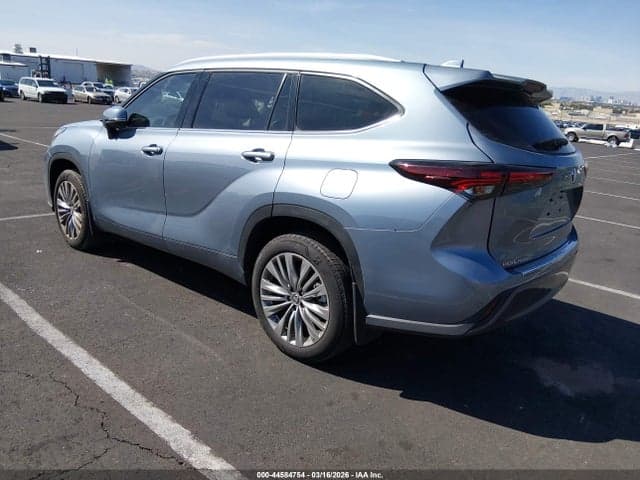 2024 TOYOTA HIGHLANDER PLATINUM 3