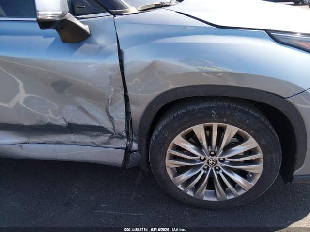 2024 TOYOTA HIGHLANDER PLATINUM 6