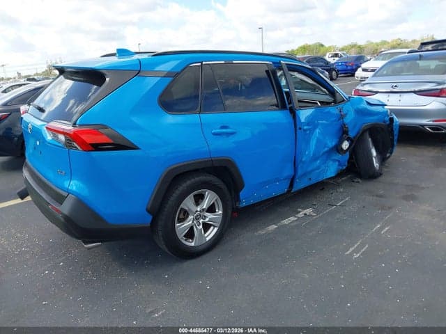 2020 TOYOTA RAV4 XLE 4