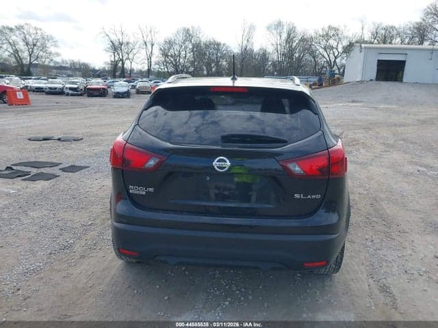 2017 NISSAN ROGUE SPORT SL 16