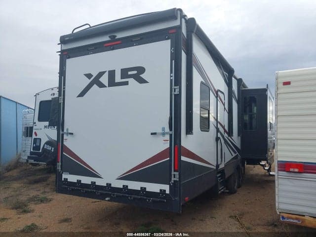 2022 FOREST RIVER XLF35DK5 4