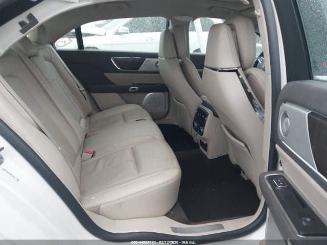 2019 LINCOLN CONTINENTAL RESERVE 9