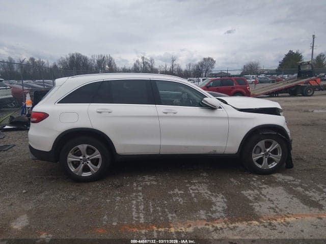 2018 MERCEDES-BENZ GLC 300 4MATIC 13