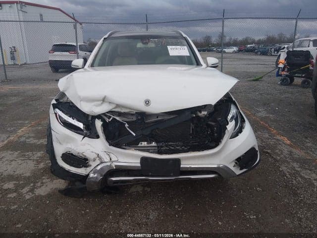 2018 MERCEDES-BENZ GLC 300 4MATIC 6