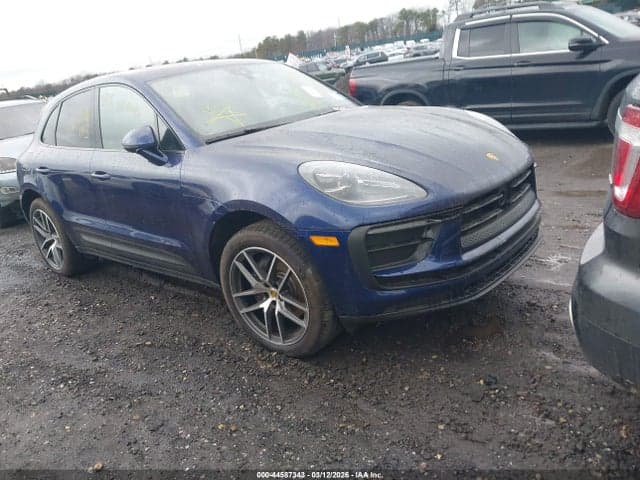 2022 PORSCHE MACAN 1