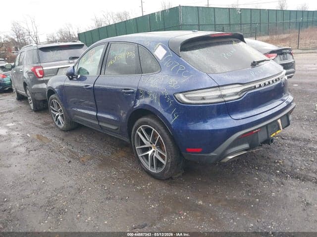 2022 PORSCHE MACAN 3