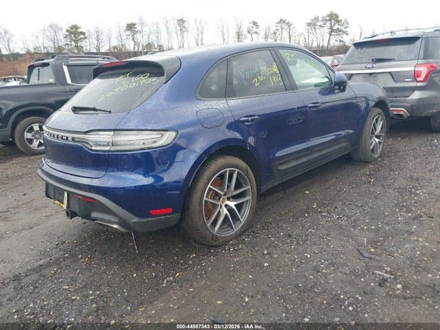 2022 PORSCHE MACAN 4