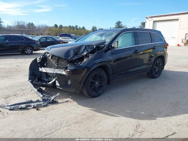 2019 TOYOTA HIGHLANDER SE 2