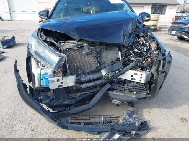 2019 TOYOTA HIGHLANDER SE 6