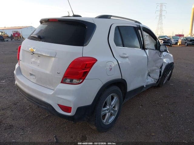 2017 CHEVROLET TRAX LT 4