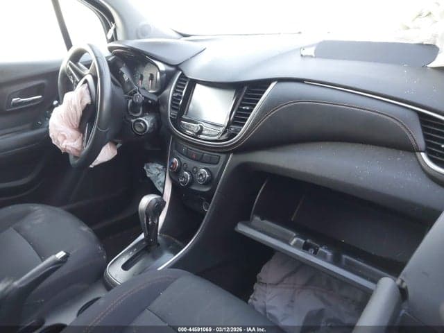 2017 CHEVROLET TRAX LT 5