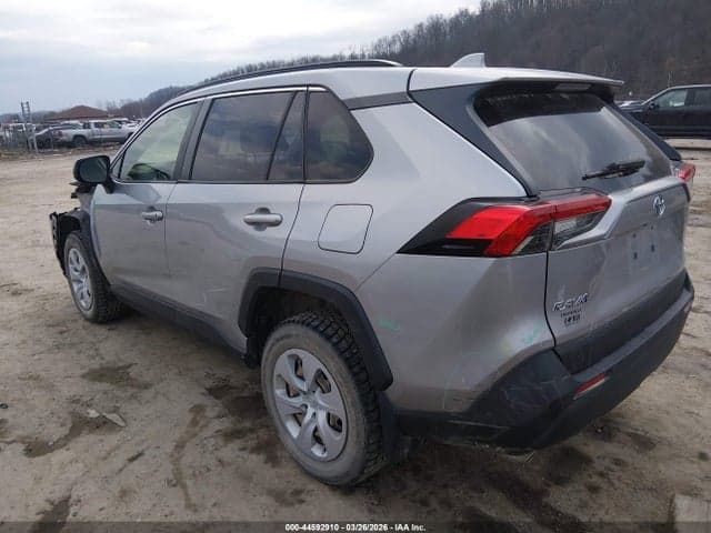 2019 TOYOTA RAV4 LE 3