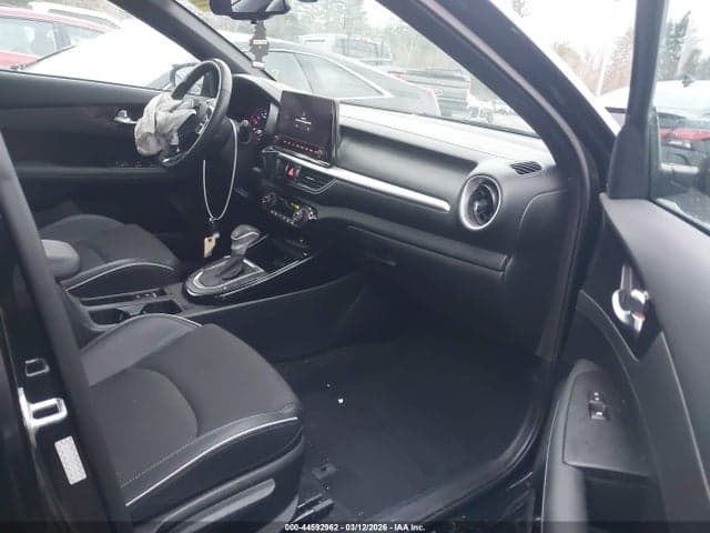 2023 KIA FORTE GT-LINE 5