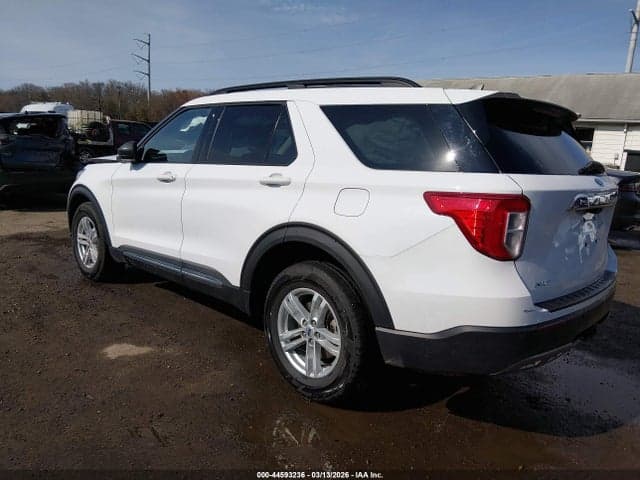 2022 FORD EXPLORER XLT 3