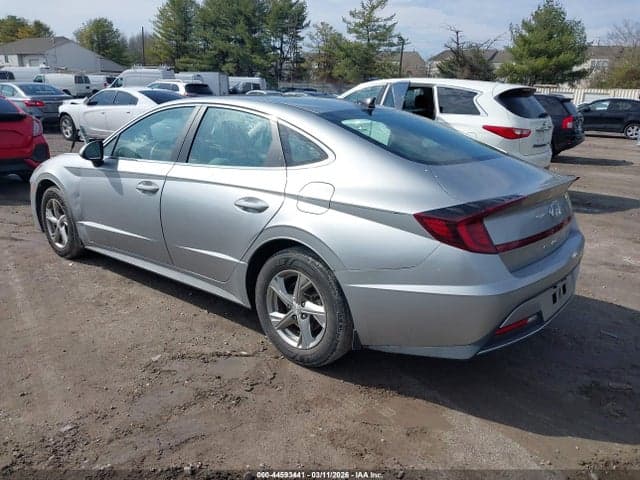 2022 HYUNDAI SONATA SE 3