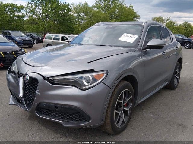 2020 ALFA ROMEO STELVIO TI AWD 2