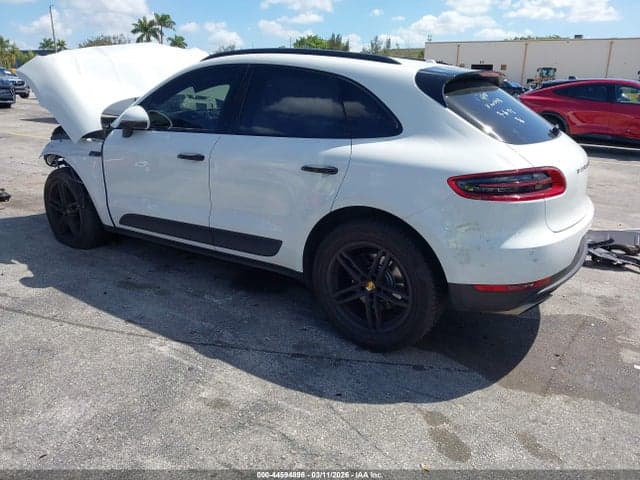 2017 PORSCHE MACAN 3