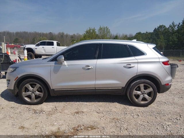 2017 LINCOLN MKC PREMIERE 14