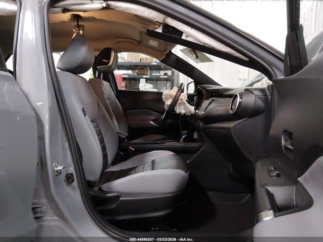2024 NISSAN KICKS SR XTRONIC CVT 5