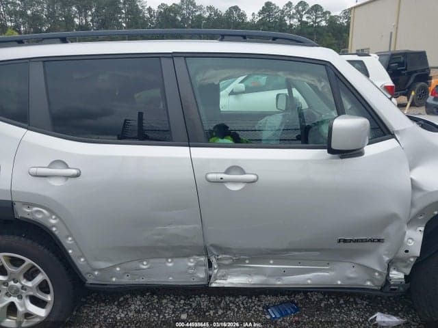 2018 JEEP RENEGADE LATITUDE 4X4 13