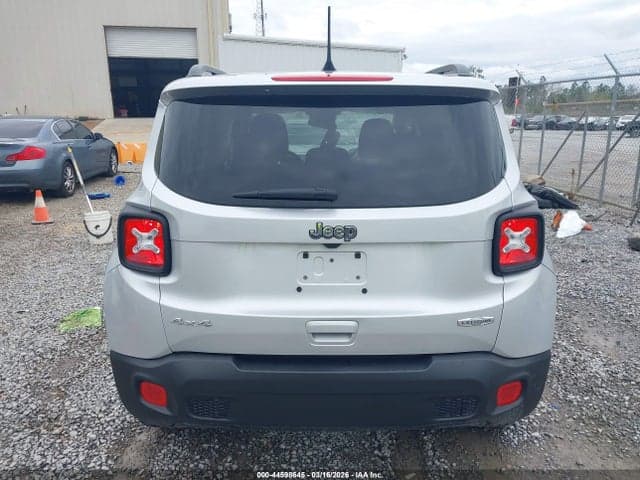 2018 JEEP RENEGADE LATITUDE 4X4 16