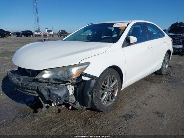 2016 TOYOTA CAMRY SE 2