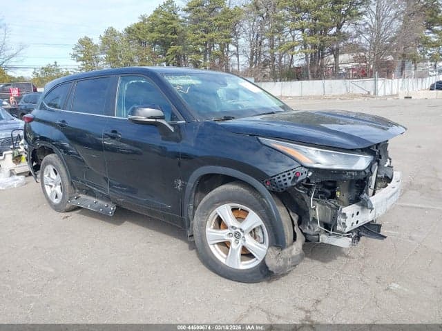 2023 TOYOTA HIGHLANDER LE 1
