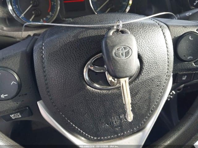 2017 TOYOTA COROLLA LE 11