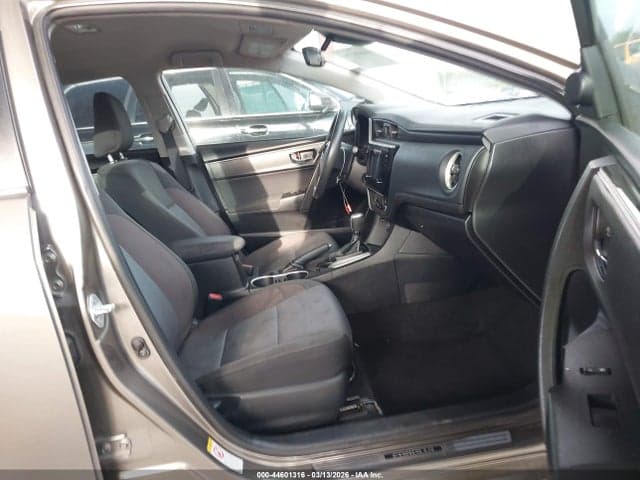 2017 TOYOTA COROLLA LE 5
