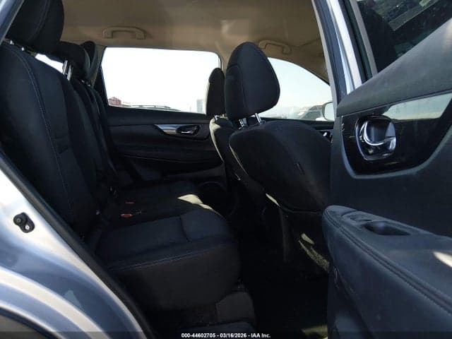 2018 NISSAN ROGUE SV 8