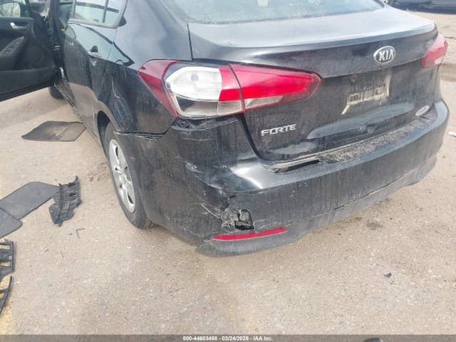 2017 KIA FORTE LX 6