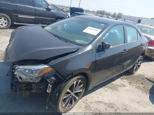2018 TOYOTA COROLLA SE 2