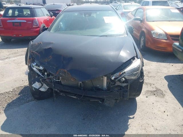 2018 TOYOTA COROLLA SE 12