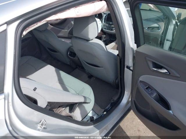 2017 CHEVROLET MALIBU 1LT 8