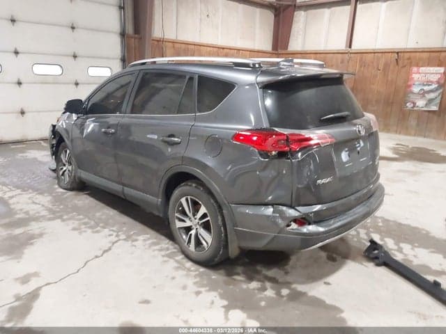 2017 TOYOTA RAV4 XLE 3