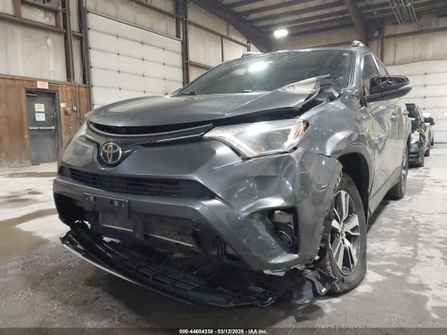 2017 TOYOTA RAV4 XLE 6