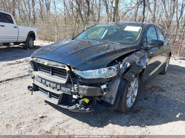 2017 FORD FUSION SE 18