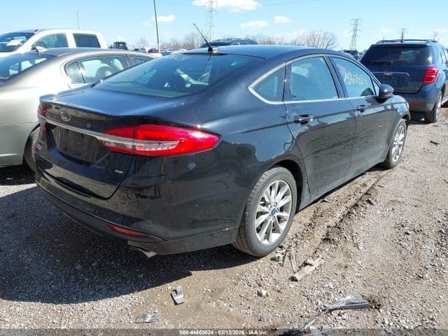 2017 FORD FUSION SE 4