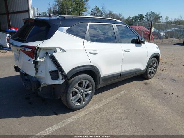 2021 KIA SELTOS S 4