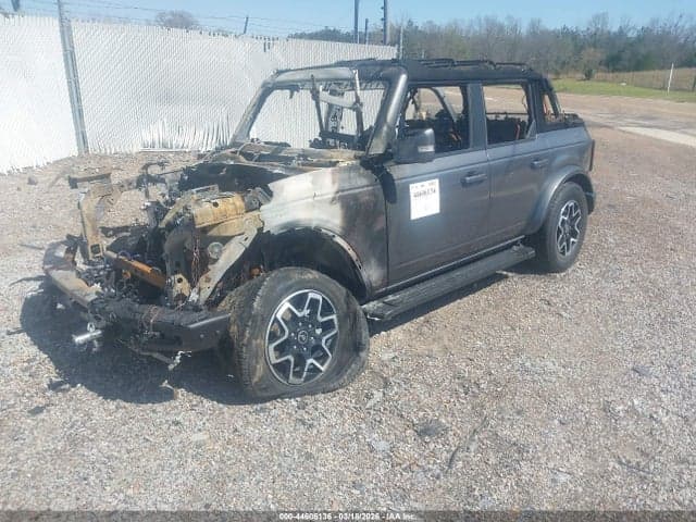 2023 FORD BRONCO OUTER BANKS 2
