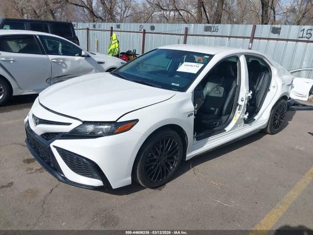 2022 TOYOTA CAMRY SE 2