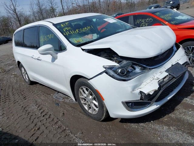 2020 CHRYSLER PACIFICA TOURING - 1
