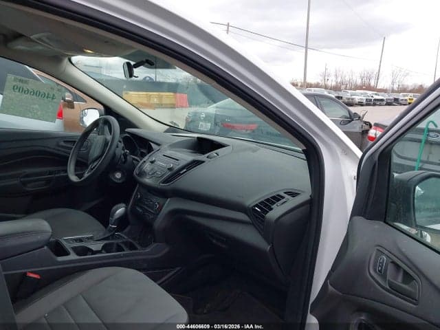 2017 FORD ESCAPE S 5