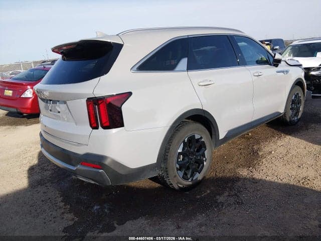 2025 KIA SORENTO S 4