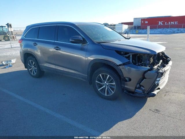 2017 TOYOTA HIGHLANDER XLE - 1