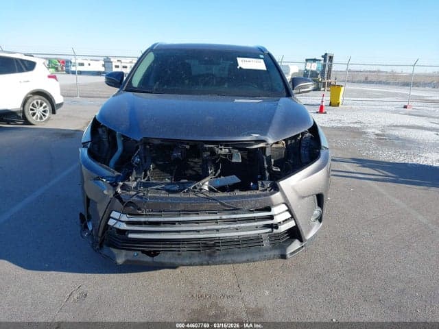 2017 TOYOTA HIGHLANDER XLE 13
