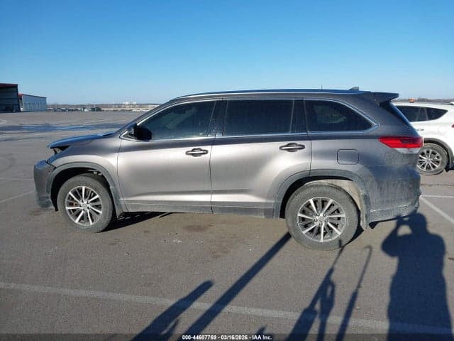 2017 TOYOTA HIGHLANDER XLE 15